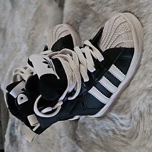 Adorable high tops